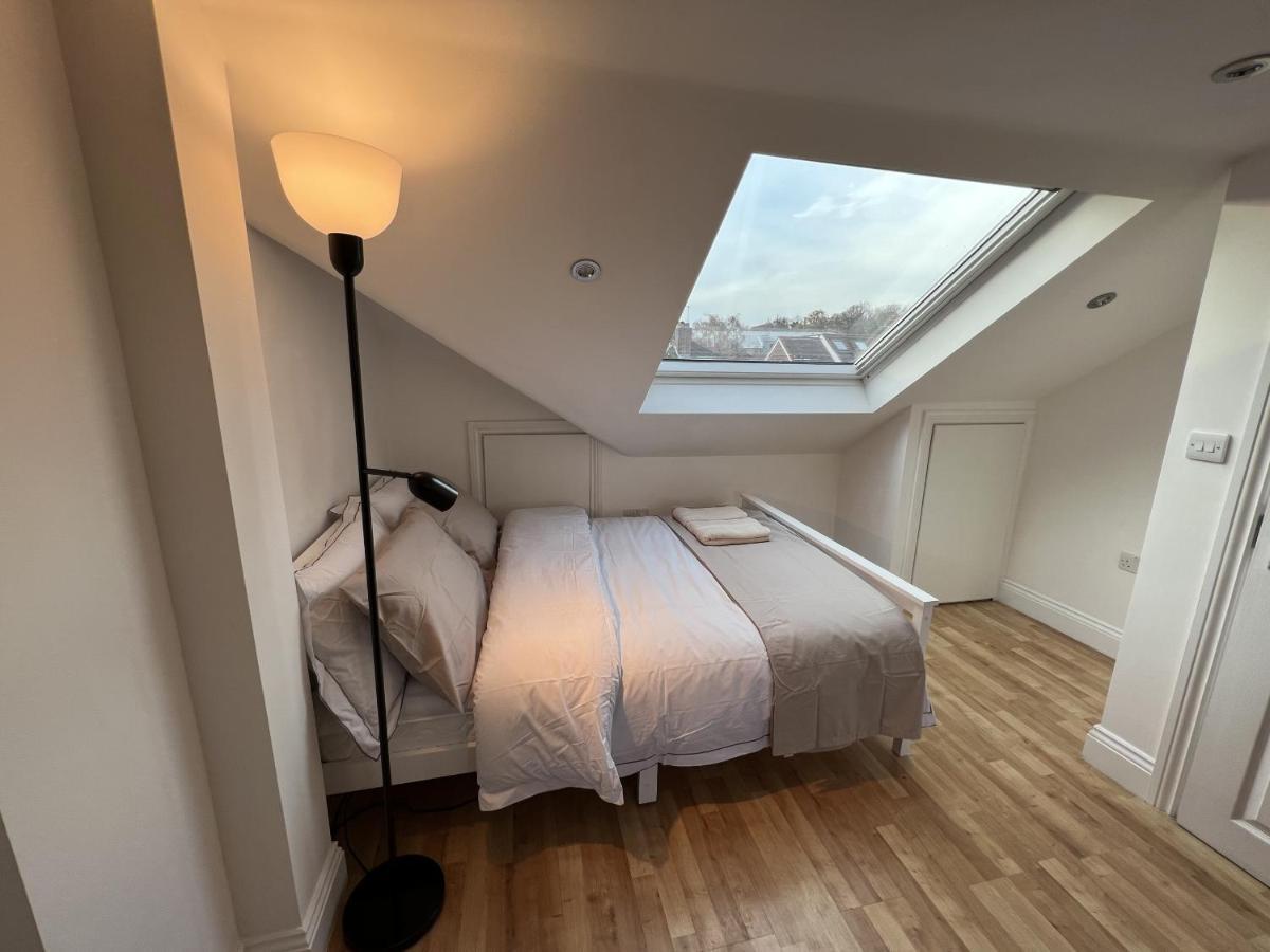 4 Wharncliffe Drive Hotel Hanwell Екстериор снимка